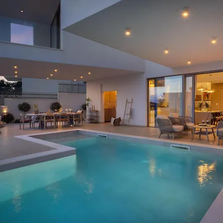 Luxurious In